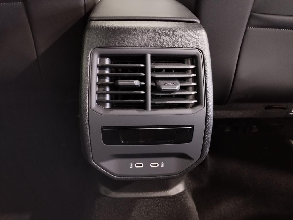 SEAT León 1.5 TSI e-Hybrid FR XM DSG 150 kW (204 CV) - 9
