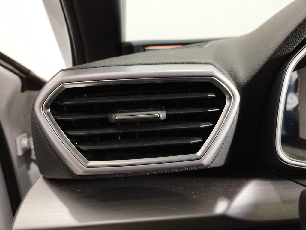 SEAT León 1.5 TSI e-Hybrid FR XM DSG 150 kW (204 CV) - 16