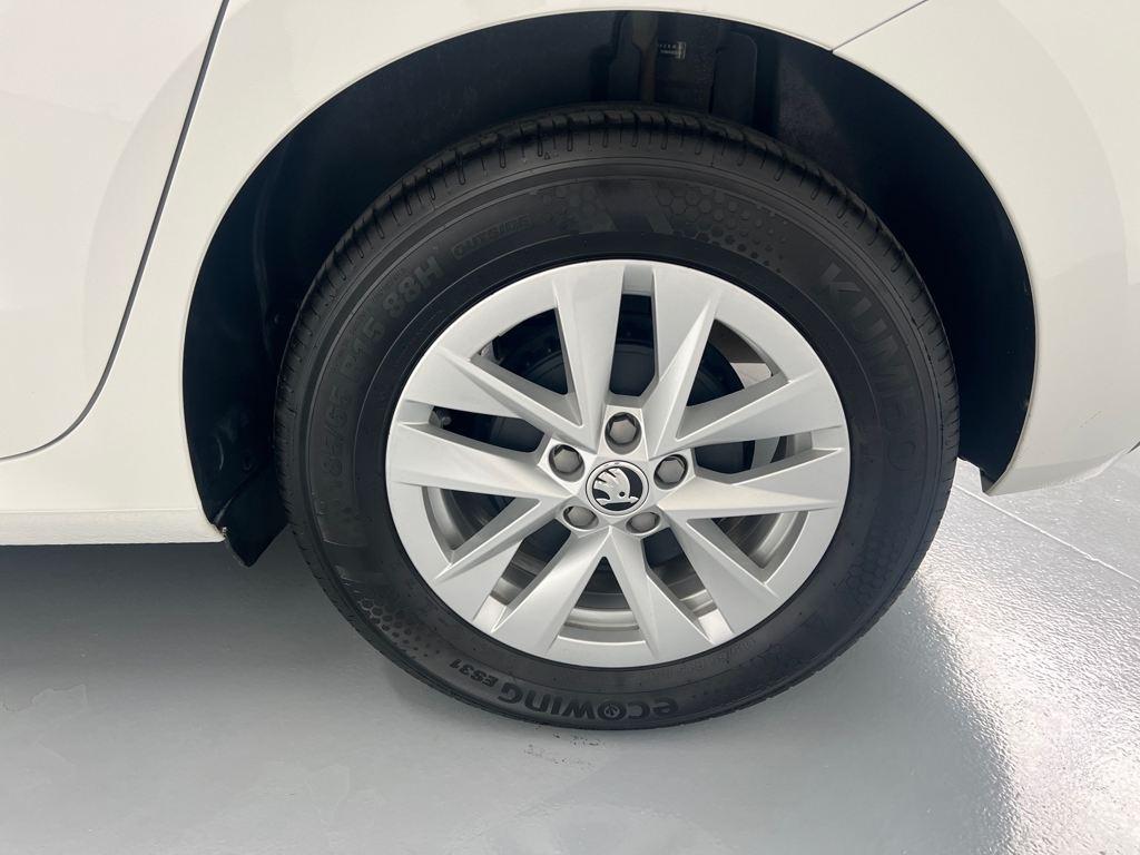 Skoda Fabia 1.0 TSI Selection 70 kW (95 CV) - 7