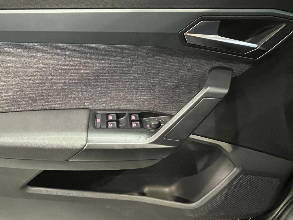 SEAT Arona 1.0 TSI Xperience XL 81 kW (110 CV) - 19