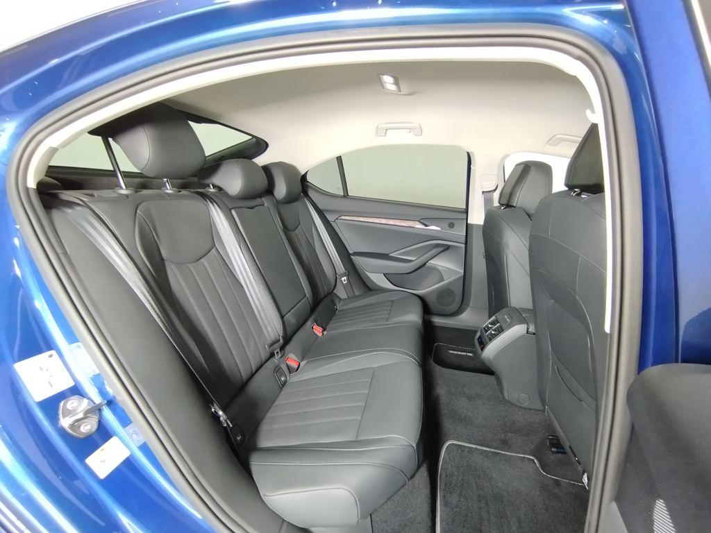 Skoda Superb 2.0 TDI Laurin&Klement 4X4 DSG 142 kW (193 CV) - 5