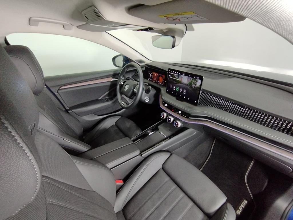 Skoda Superb 2.0 TDI Laurin&Klement 4X4 DSG 142 kW (193 CV) - 19