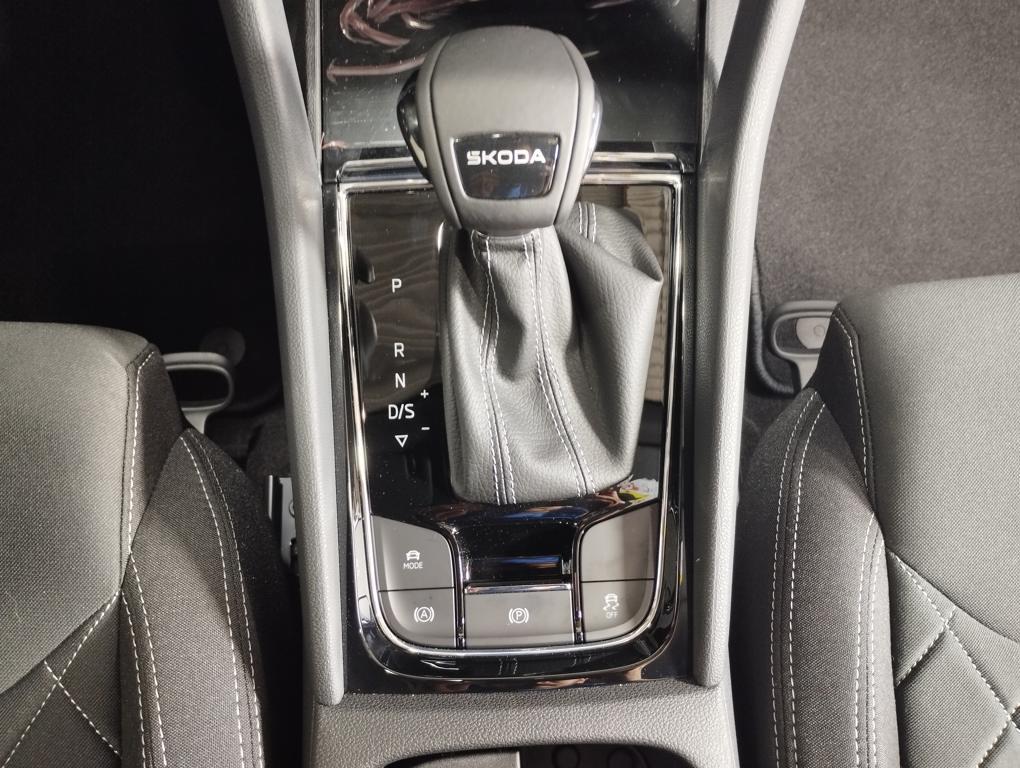 Skoda Karoq 1.5 TSI ACT Sportline DSG 110 kW (150 CV) - 9