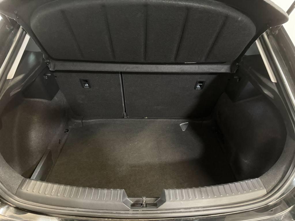 SEAT León 1.5 TSI S&S Style 25 Aniversario 85 kW (116 CV) - 6