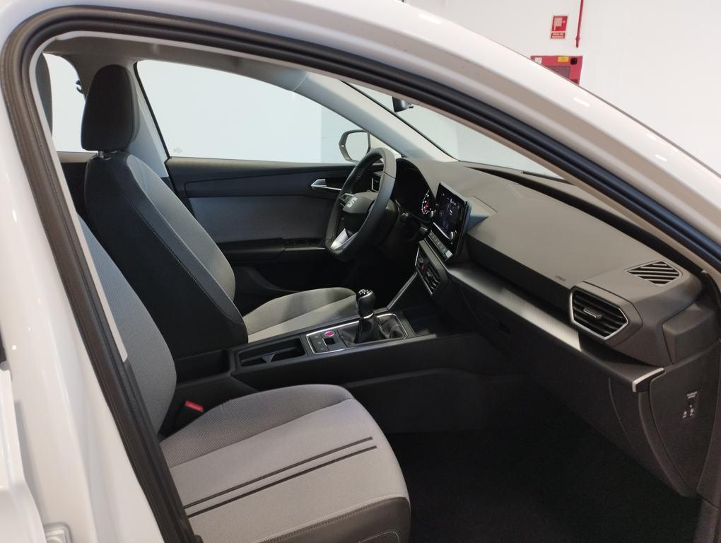 SEAT León 1.5 TSI S&S Style 25 Aniversario 85 kW (116 CV) - 4