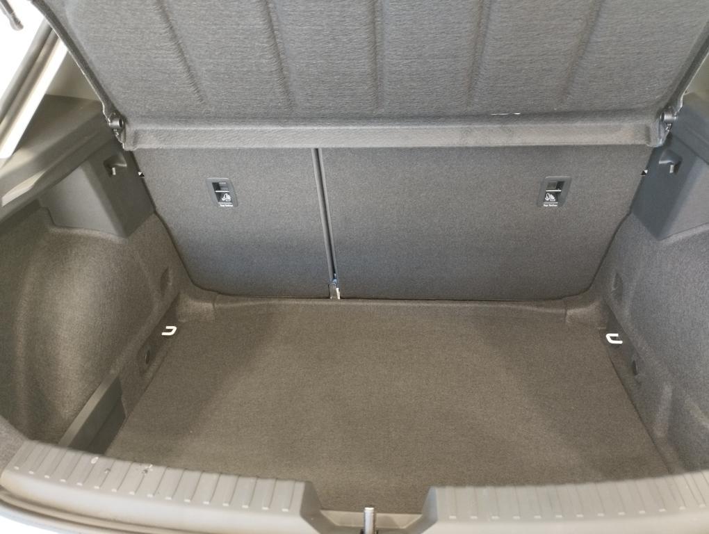 SEAT León 1.5 TSI S&S Style 25 Aniversario 85 kW (116 CV) - 6