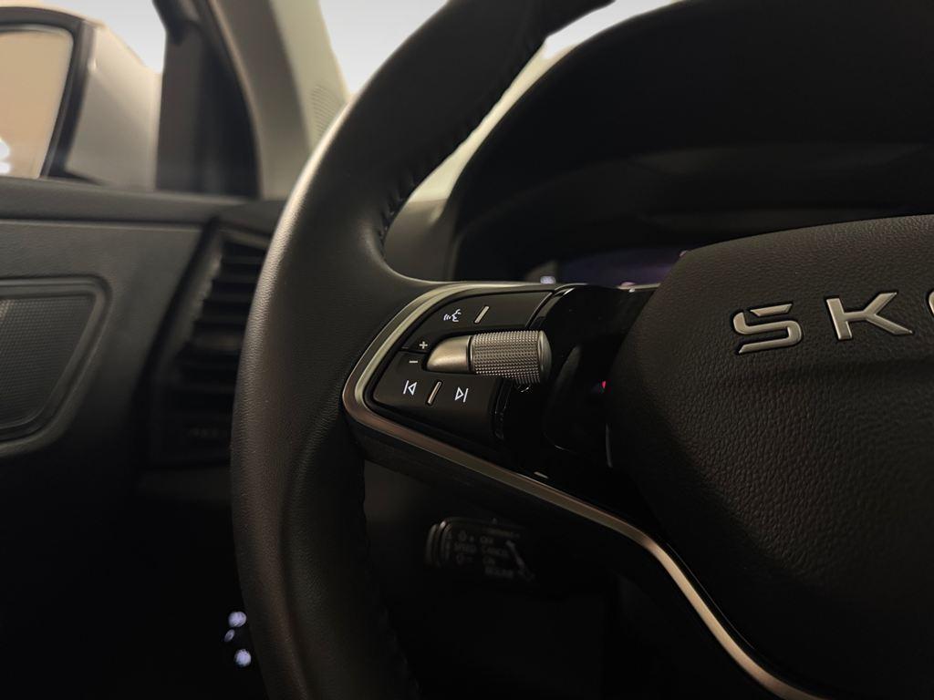 Skoda Karoq 1.5 TSI ACT Selection DSG 110 kW (150 CV) - 8