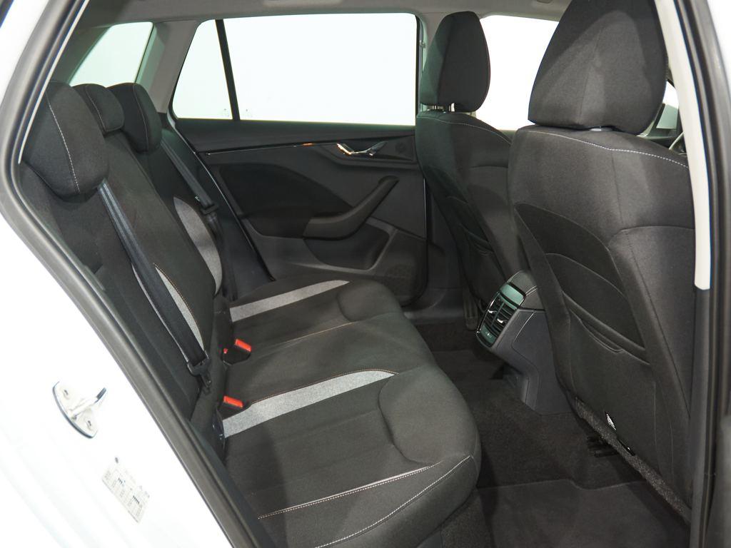 Skoda Kamiq 1.0 TSI Selection 85 kW (115 CV) - 5