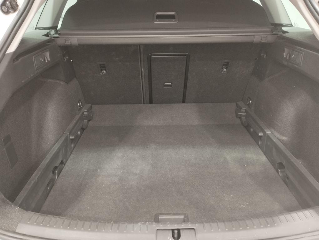 SEAT León ST 1.5 eTSI Style 25 Aniversario DSG 85 kW (116 CV) - 6