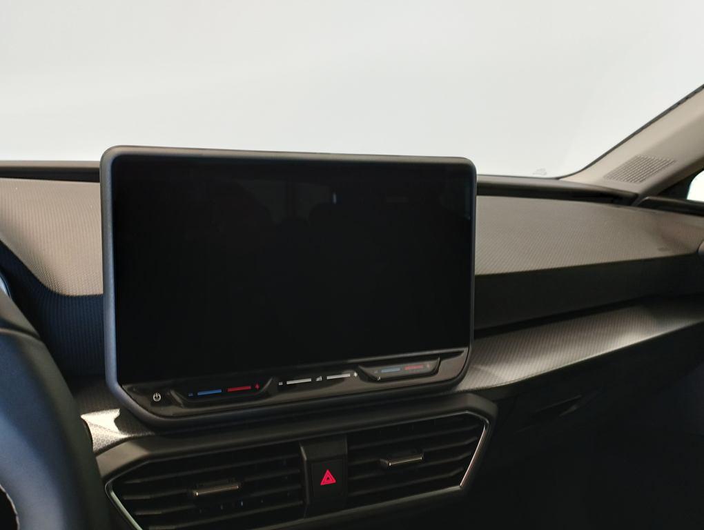 SEAT León ST 1.5 eTSI Style 25 Aniversario DSG 85 kW (116 CV) - 10