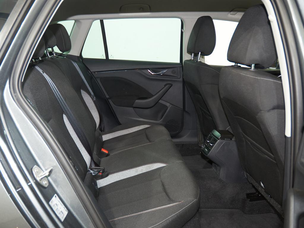 Skoda Kamiq 1.0 TSI Selection 85 kW (115 CV) - 5