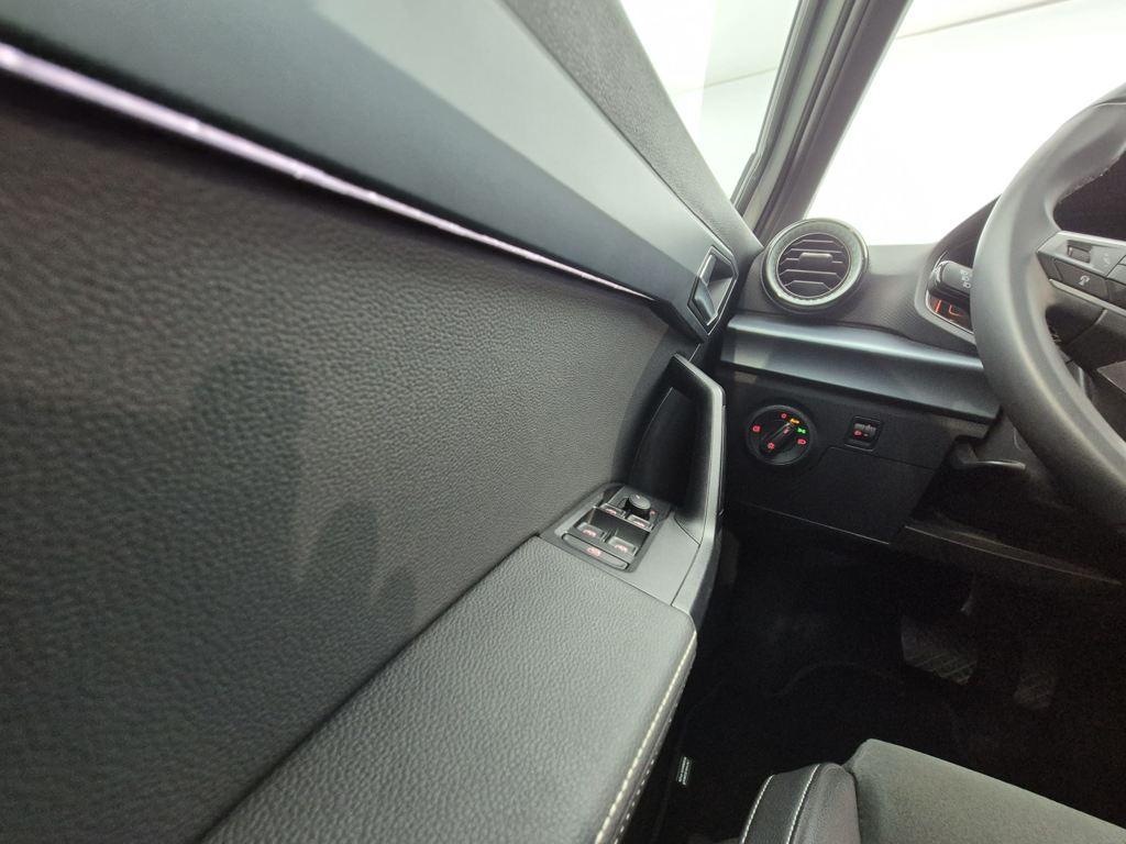 SEAT Arona 1.0 TSI Xperience Special Edition DSG 85 kW (115 CV) - 9