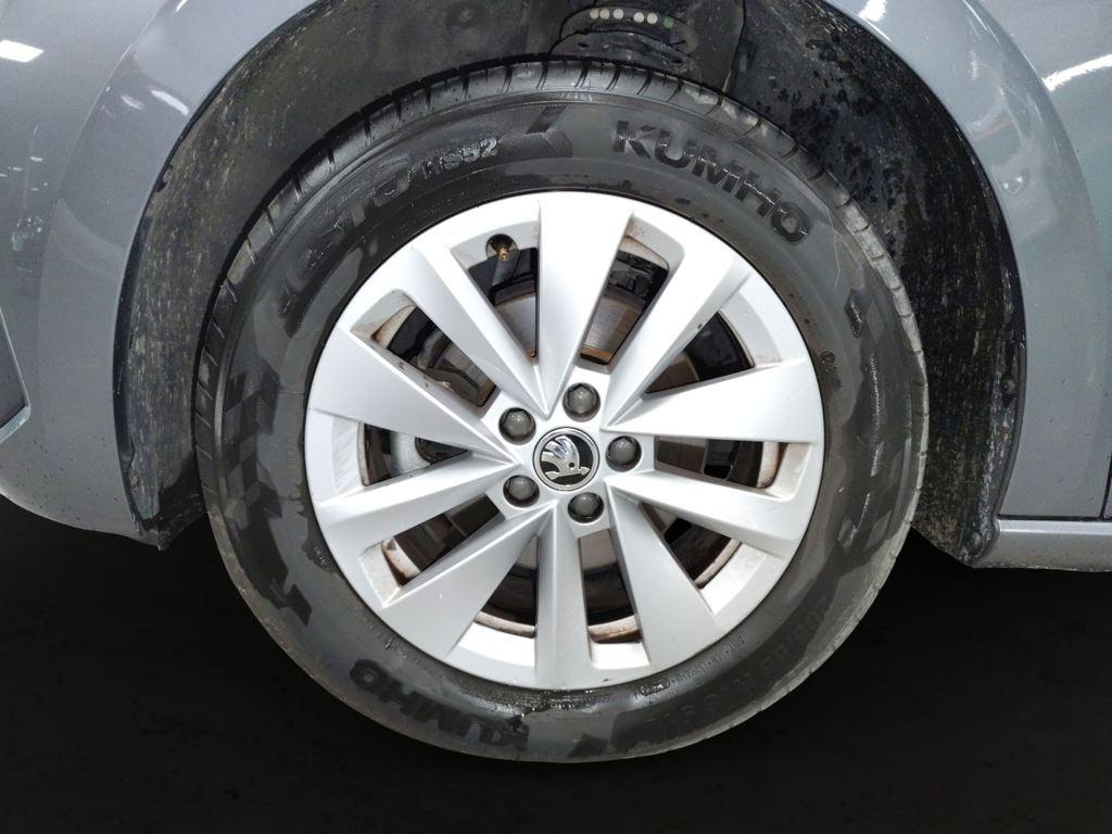 Skoda Scala 1.0 TSI Selection 85 kW (115 CV) - 7