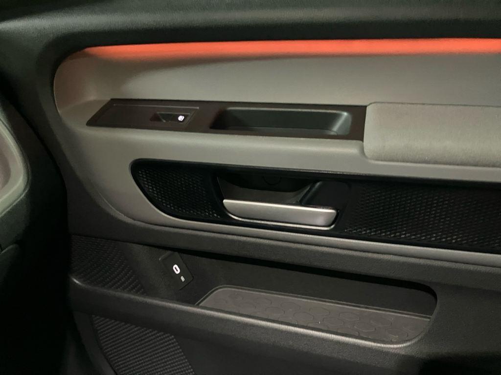 Volkswagen ID. BUZZ Pro 7 asientos 210 kW (286 CV) - 8