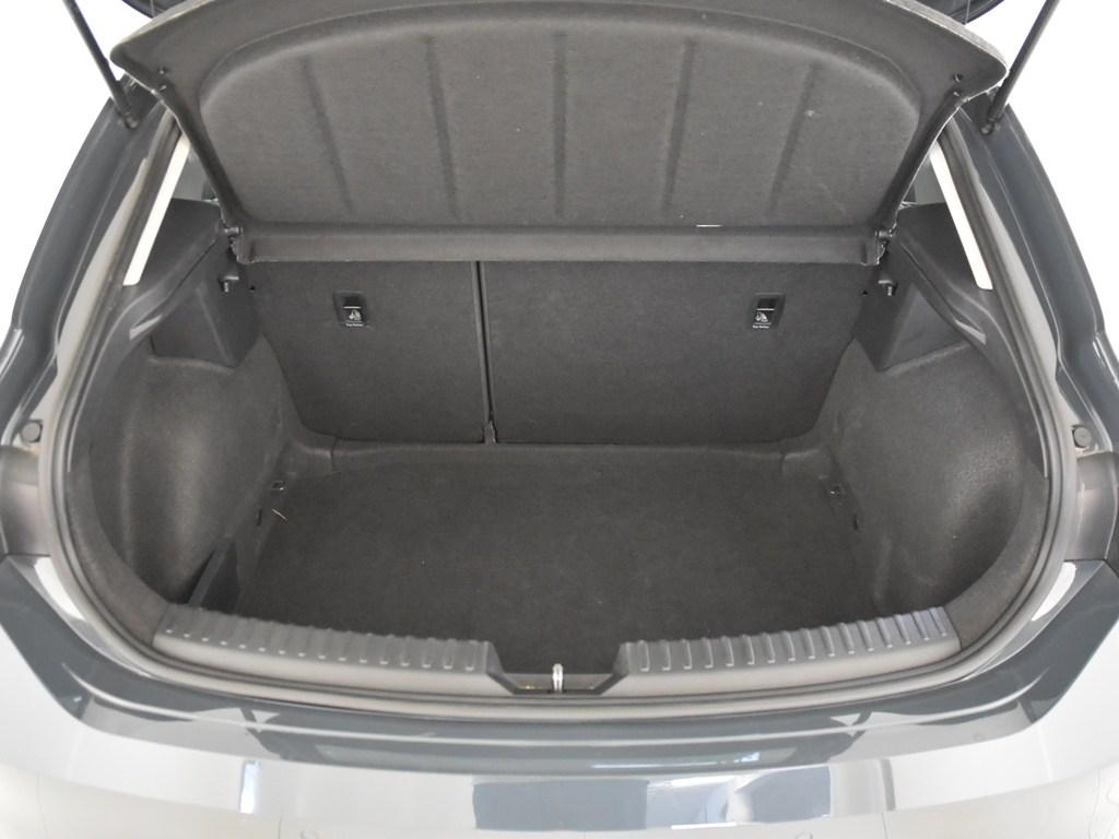 SEAT León 1.5 eTSI Style 25 Aniversario DSG 85 kW (116 CV) - 6