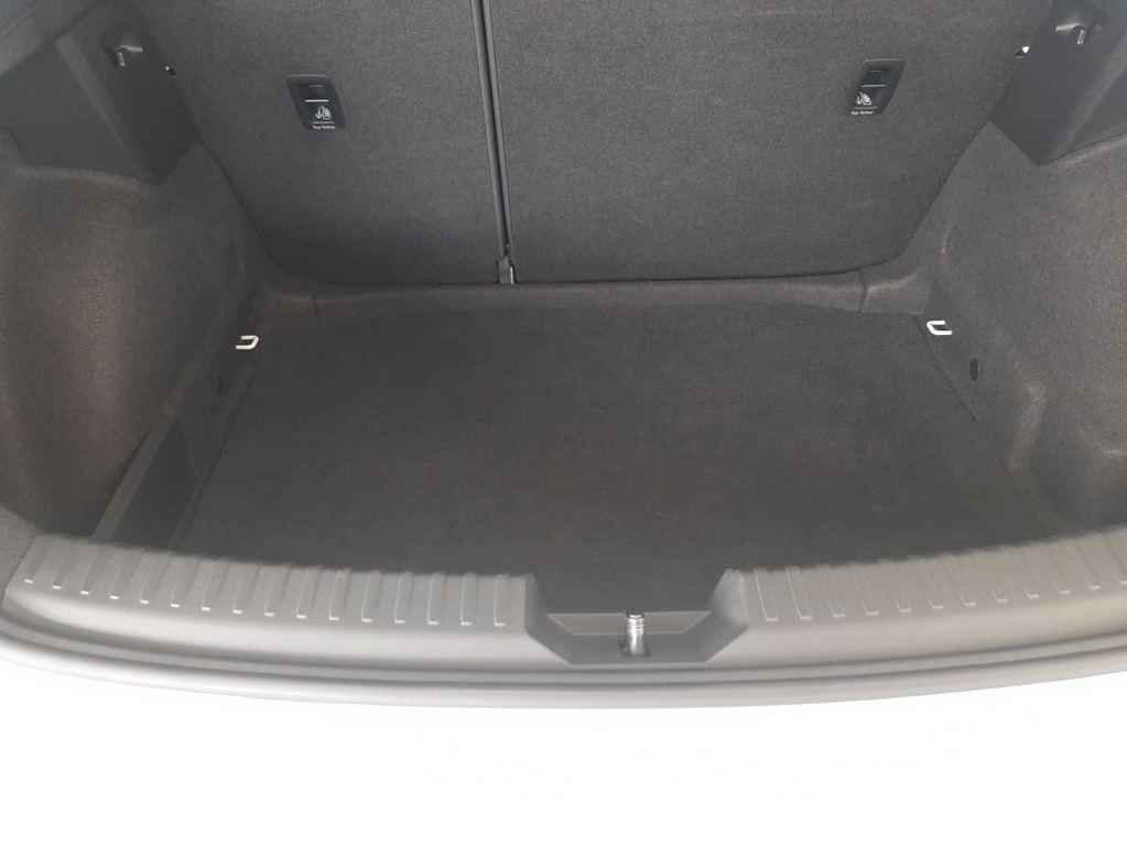 SEAT León 1.5 eTSI Style 25 Aniversario DSG 85 kW (116 CV) - 6