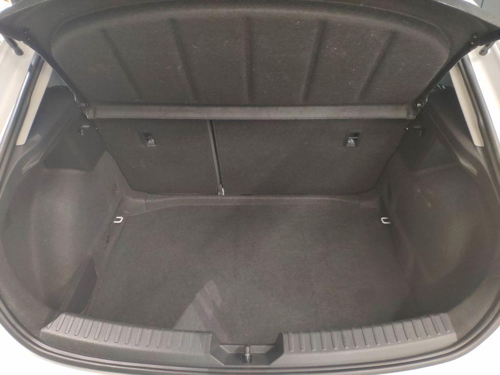 SEAT León 2.0 TDI S&S Style XS 85 kW (115 CV) - 6