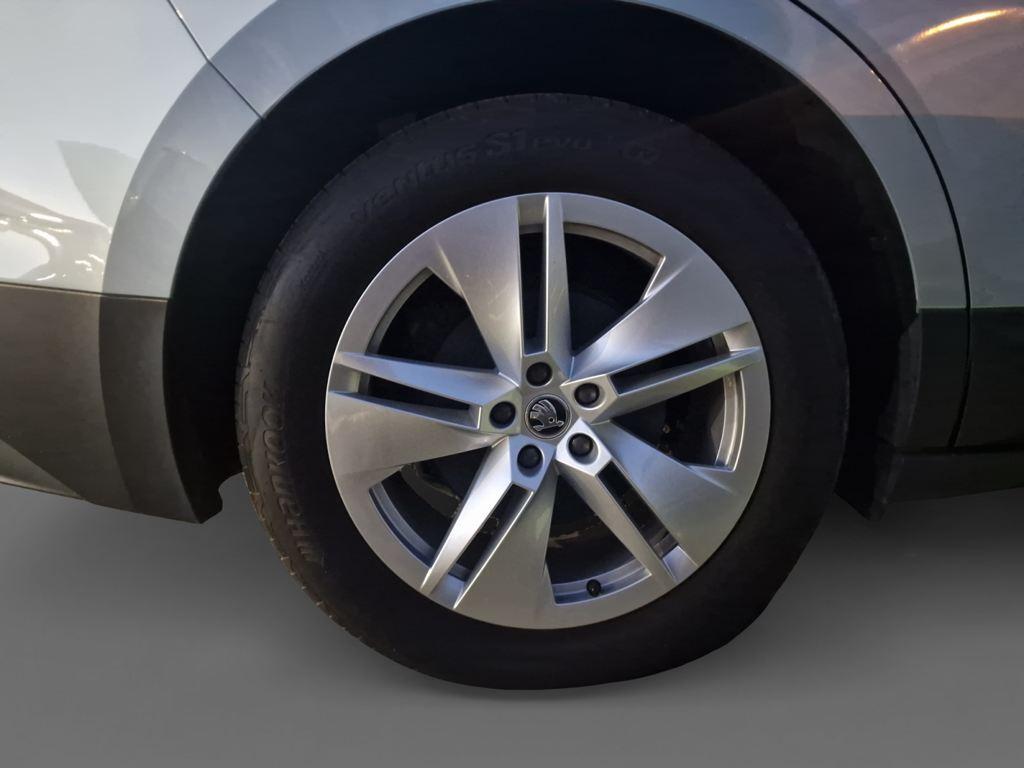 Skoda Enyaq IV 60 132 kW (180 CV) 60kWh - 7