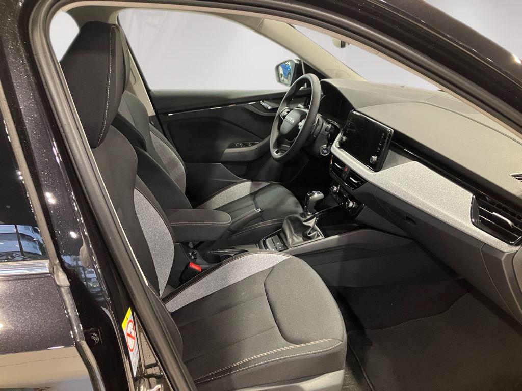 Skoda Kamiq 1.0 TSI Selection DSG 85 kW (115 CV) - 4