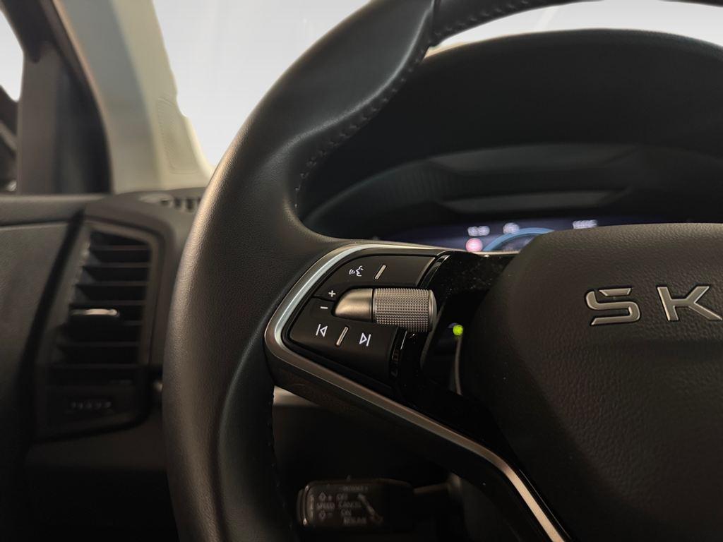 Skoda Karoq 1.5 TSI ACT Selection DSG 110 kW (150 CV) - 8