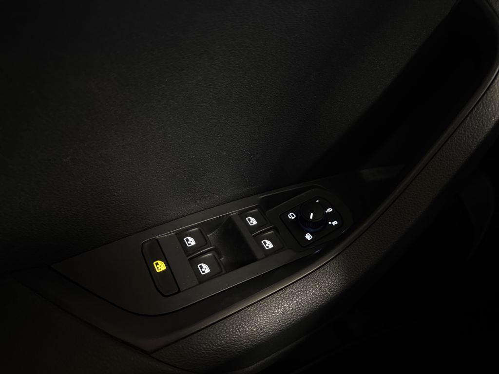 Skoda Karoq 1.5 TSI ACT Selection DSG 110 kW (150 CV) - 12