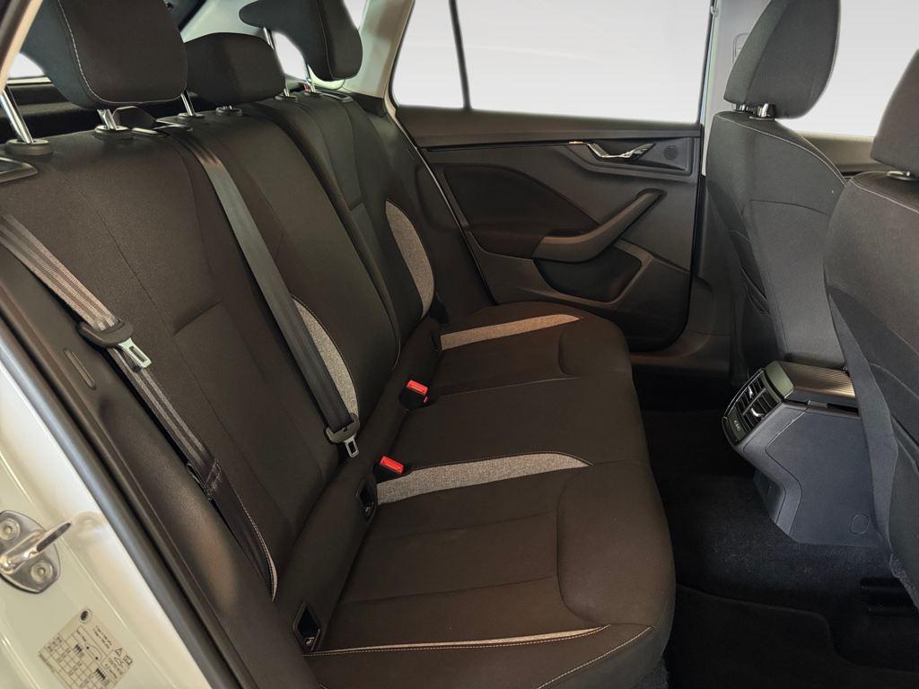 Skoda Kamiq 1.0 TSI Selection 85 kW (115 CV) - 5