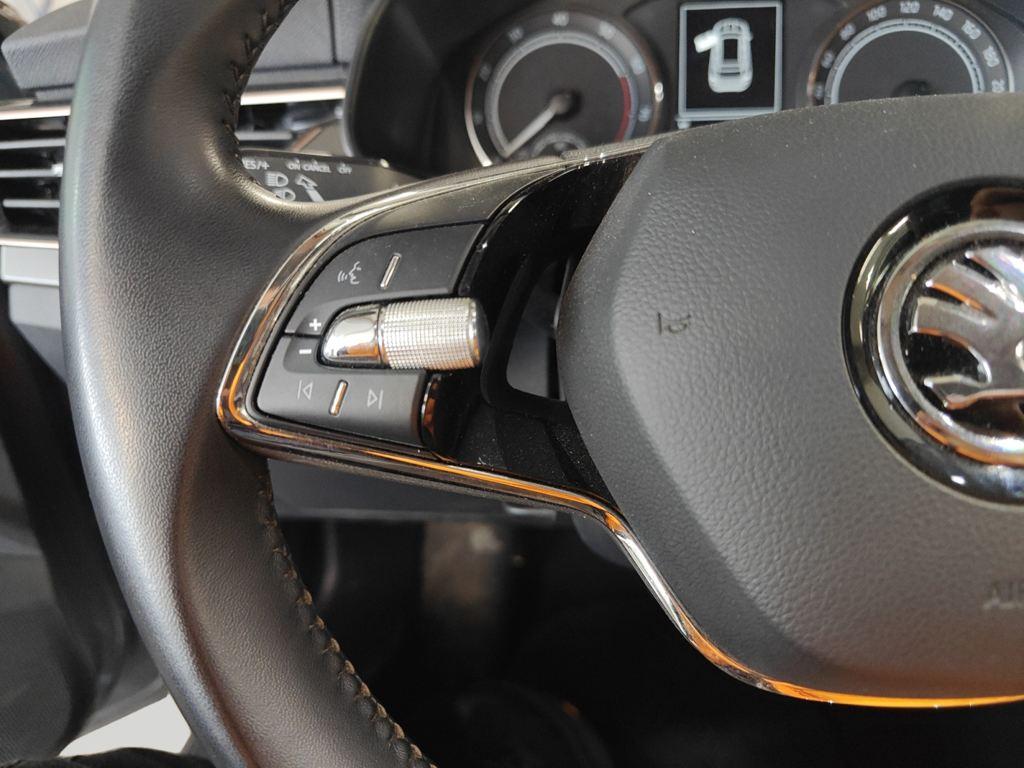 Skoda Kamiq 1.5 TSI Style DSG 110 kW (150 CV) - 10