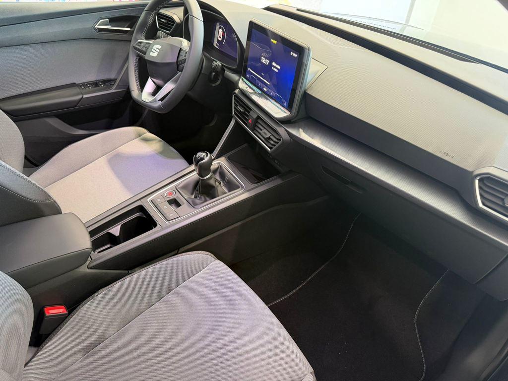 SEAT León 1.5 TSI S&S Style 25 Aniversario 85 kW (116 CV) - 4