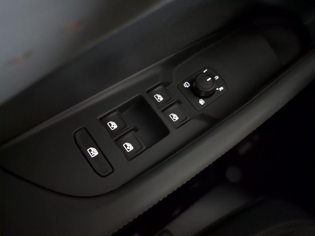 CUPRA Terramar 1.5 TSI e-Hybrid DSG 150 kW (204 CV) - 17