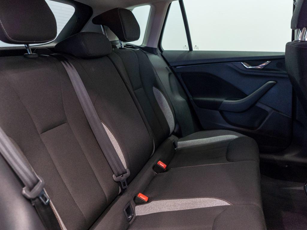 Skoda Kamiq 1.0 TSI Selection 85 kW (115 CV) - 5