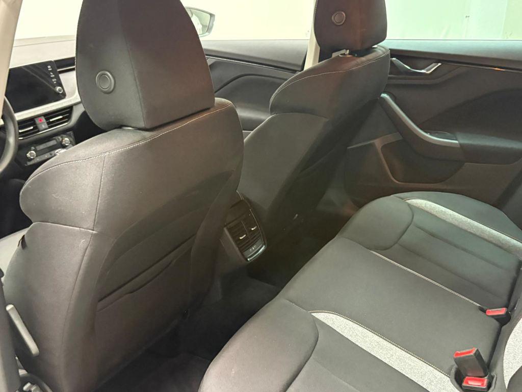 Skoda Scala 1.0 TSI Selection DSG 85 kW (115 CV) - 9