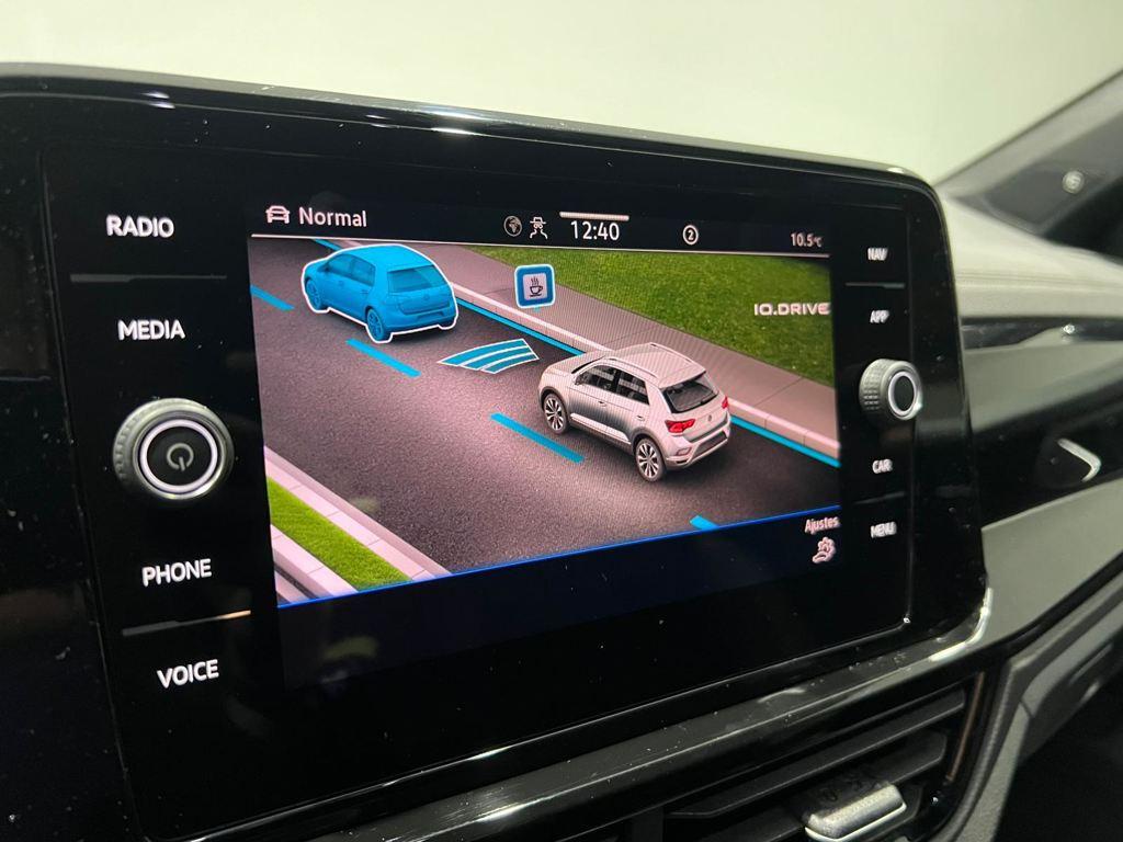 Volkswagen T-Roc R-Line 1.5 TSI 110 kW (150 CV) - 11