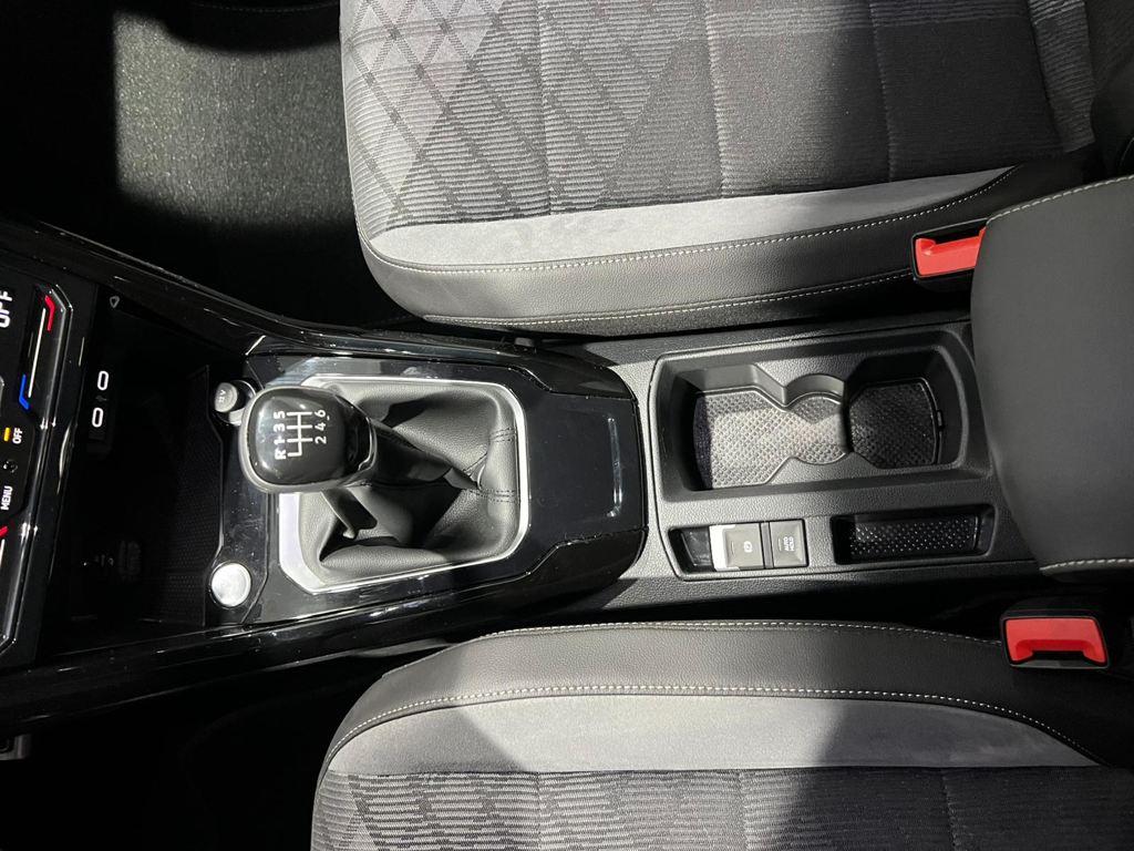 Volkswagen T-Roc R-Line 1.5 TSI 110 kW (150 CV) - 13