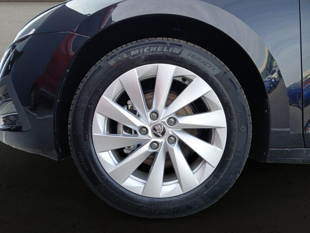 Skoda Octavia 1.0 TSI MHEV Selection DSG 81 kW (110 CV) - 7