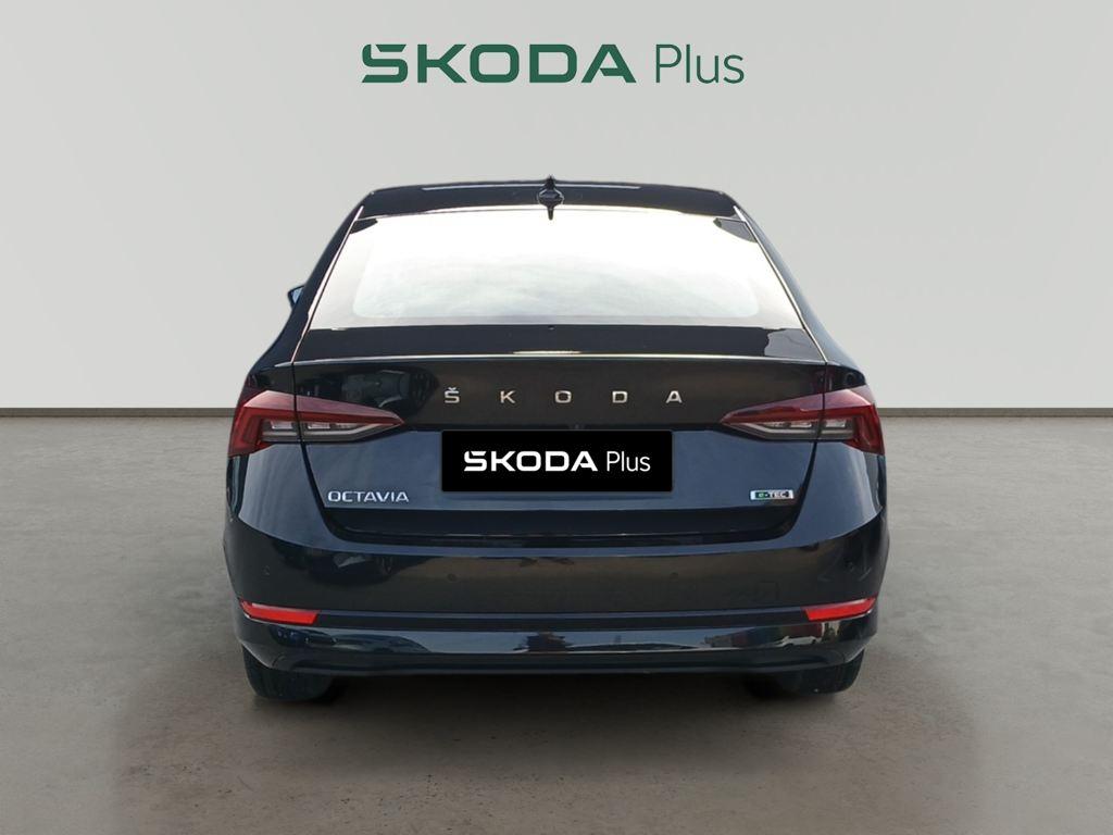 Skoda Octavia 1.0 TSI MHEV Selection DSG 81 kW (110 CV) - 10