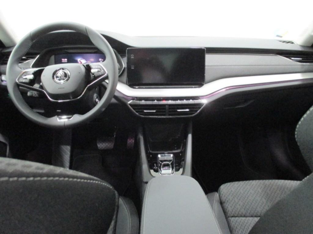 Skoda Octavia 1.0 TSI MHEV Selection DSG 81 kW (110 CV) - 3