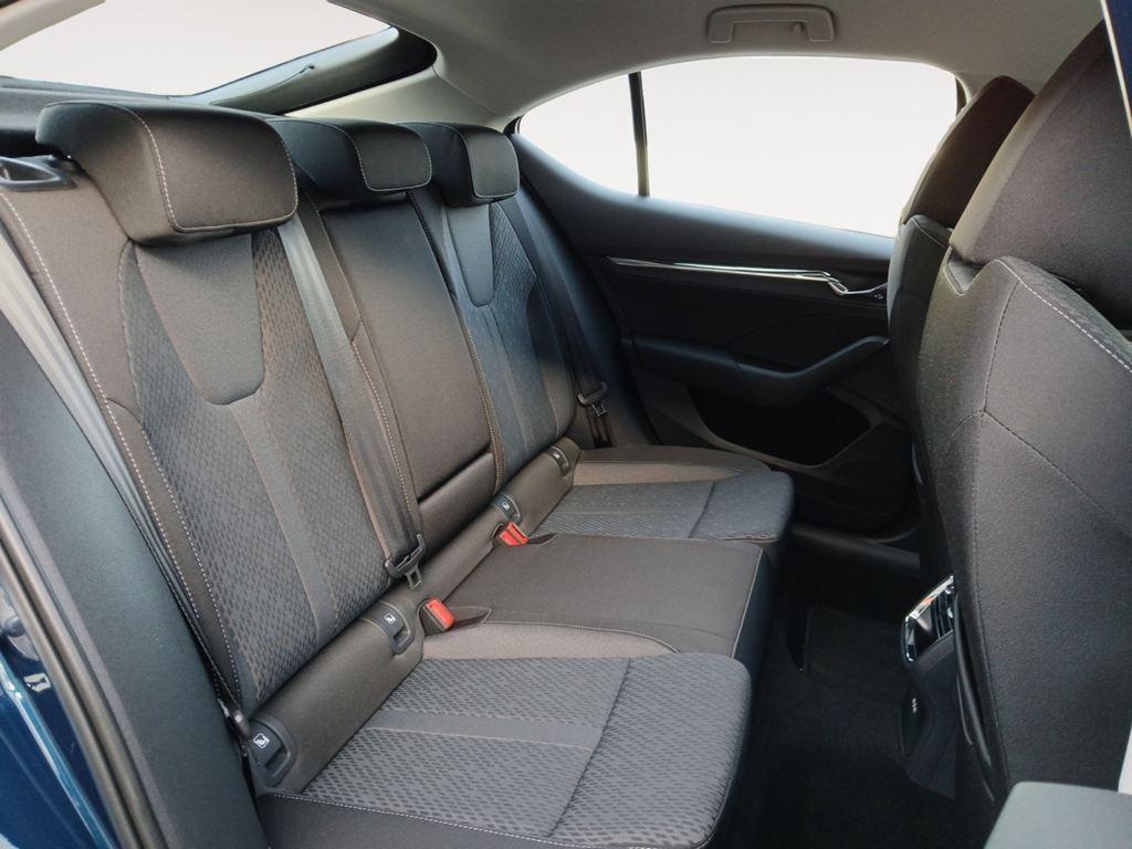 Skoda Octavia 1.0 TSI MHEV Selection DSG 81 kW (110 CV) - 5