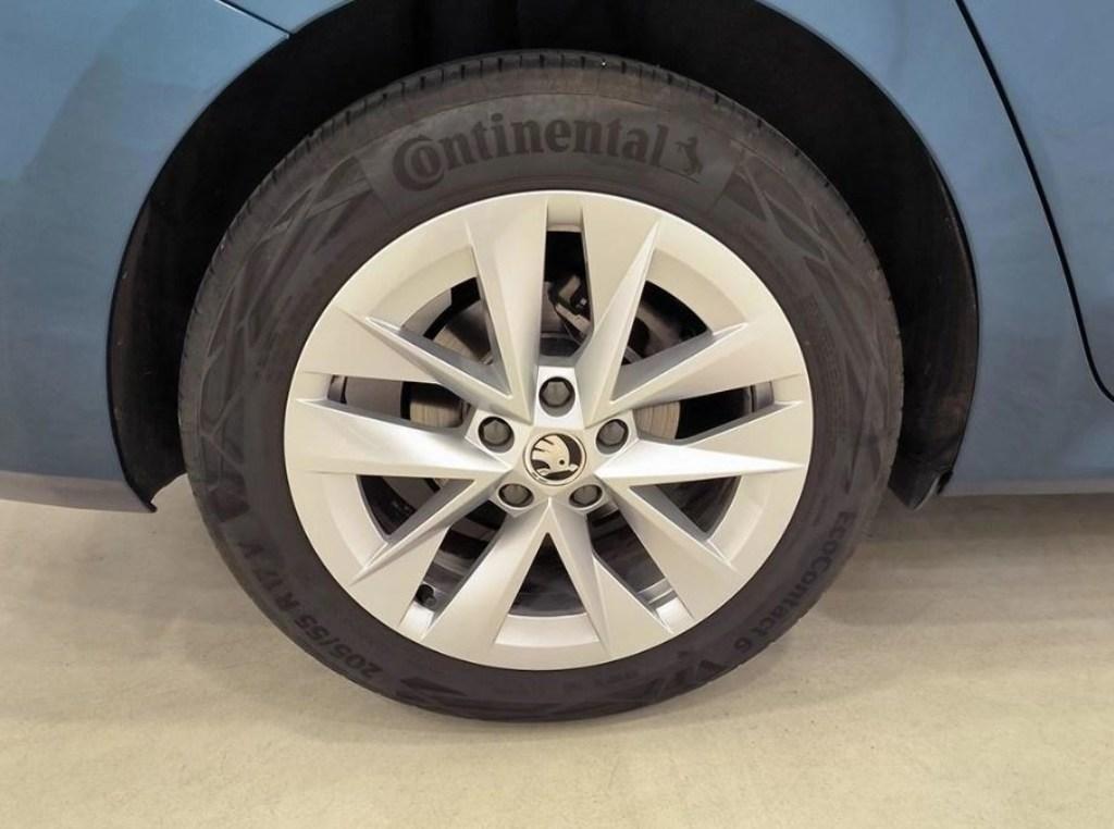 Skoda Octavia 1.0 TSI MHEV Selection DSG 81 kW (110 CV) - 7