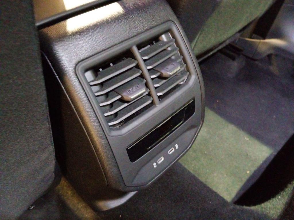 SEAT León 1.5 TSI S&S Style XS 85 kW (115 CV) - 11