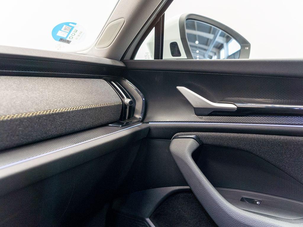 Skoda Kodiaq 1.5 TSI m-HEV Selection DSG 110 kW (150 CV) - 13