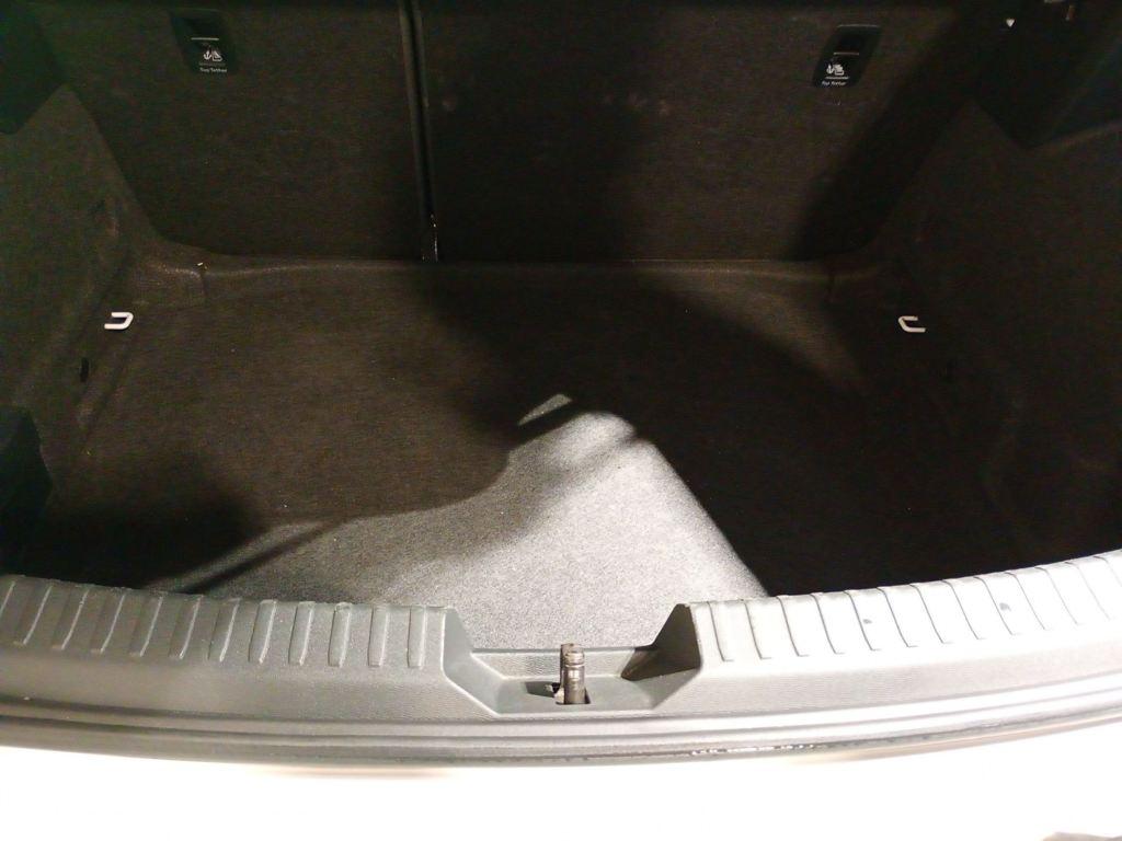 SEAT León 1.5 TSI S&S Style 25 Aniversario 85 kW (116 CV) - 6