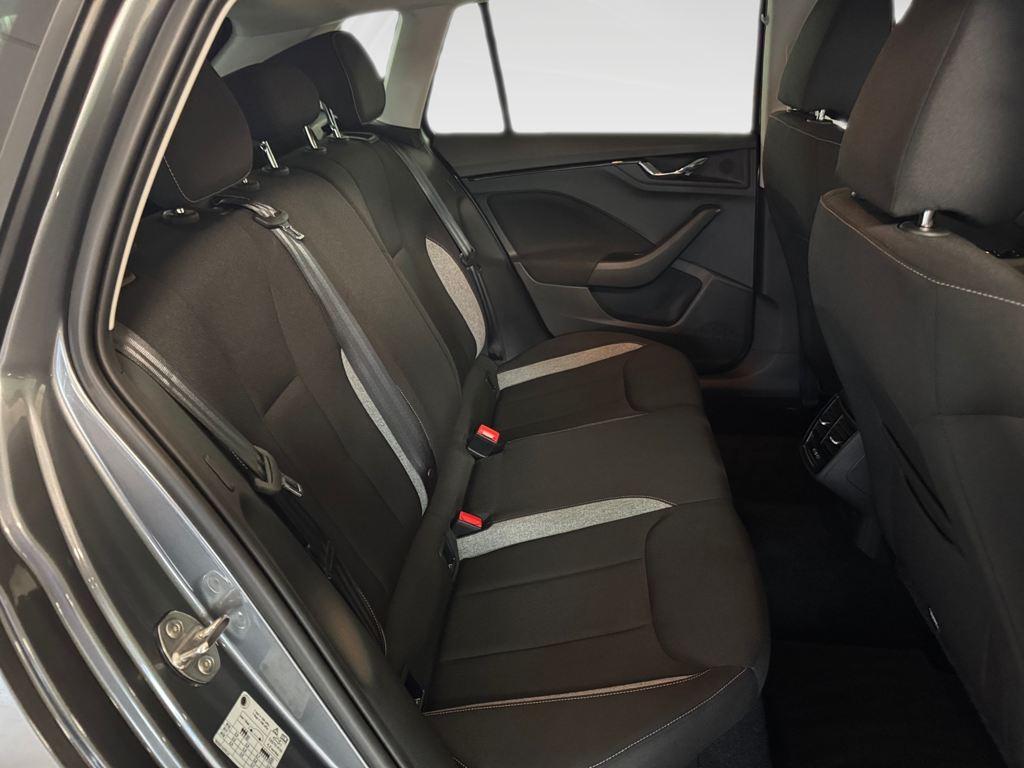 Skoda Kamiq 1.0 TSI Selection DSG 85 kW (115 CV) - 5