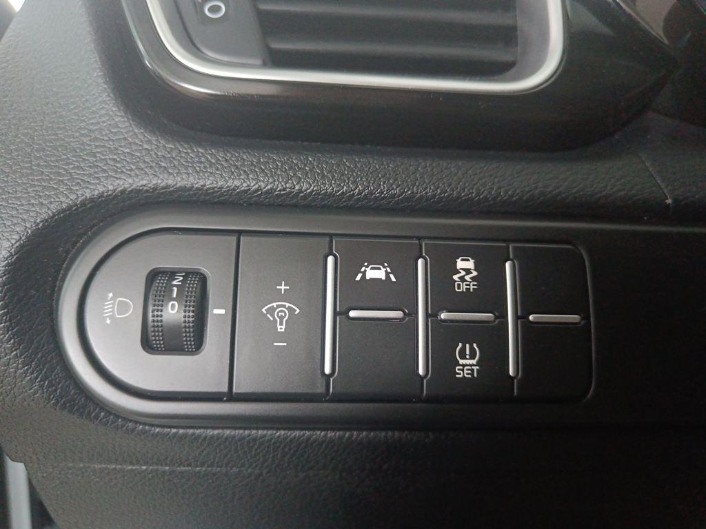 Kia XCeed 1.5 MHEV iMT Drive 118 kW (160 CV) - 9