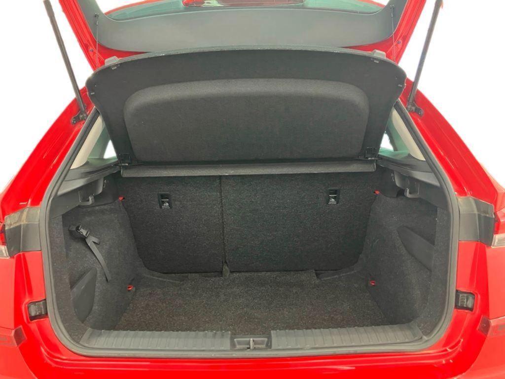 Skoda Kamiq 1.0 TSI Selection DSG 85 kW (115 CV) - 6