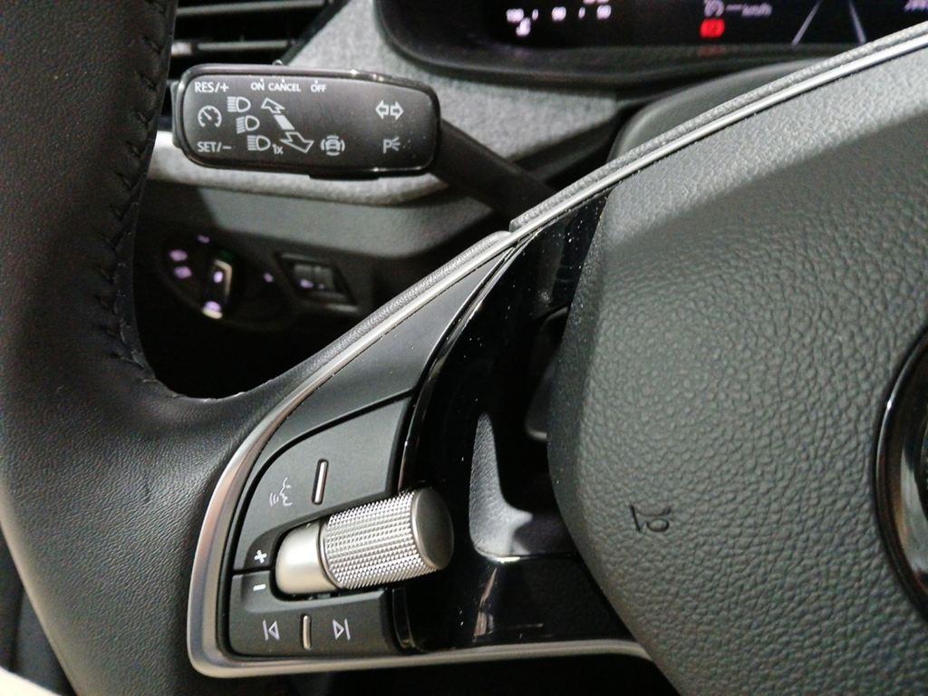 Skoda Kamiq 1.0 TSI Selection DSG 85 kW (115 CV) - 11