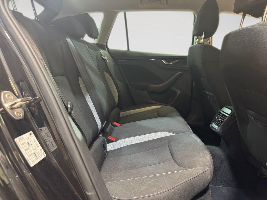 Skoda Kamiq 1.0 TSI Selection 85 kW (115 CV) - 5