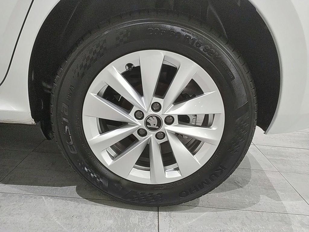 Skoda Kamiq 1.0 TSI Selection 85 kW (115 CV) - 7