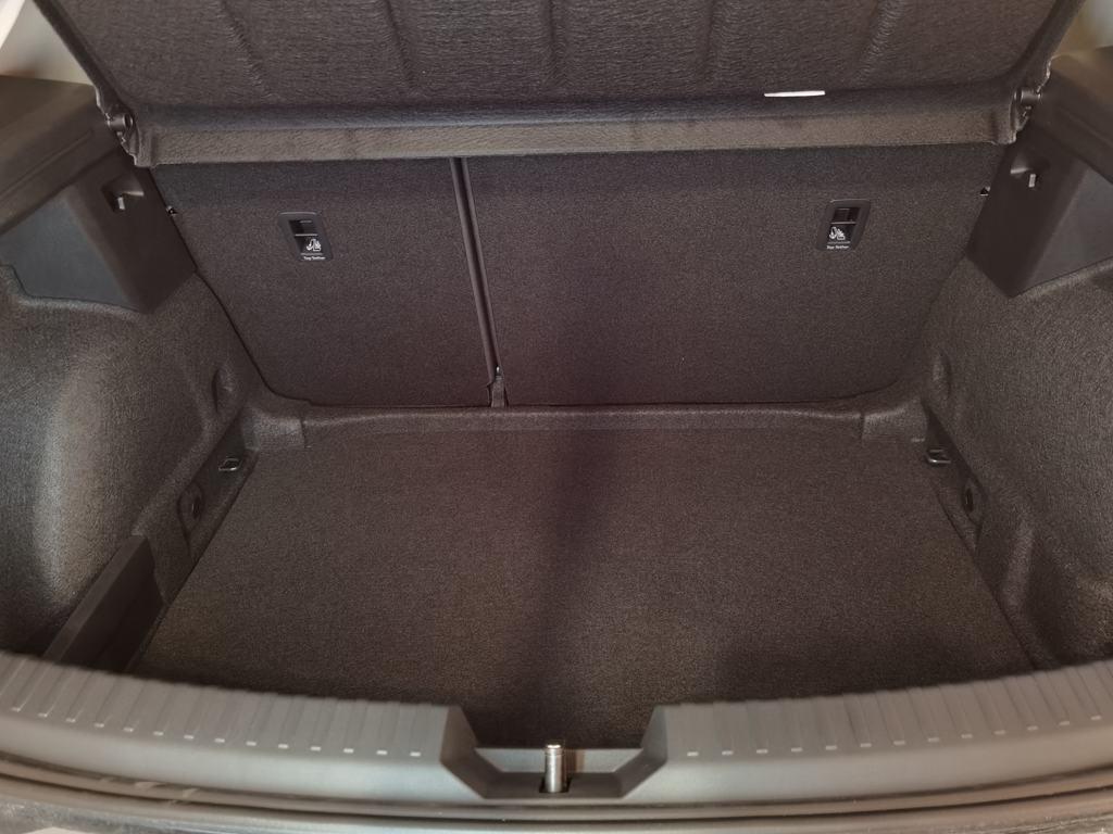 SEAT León 1.5 eTSI Style 25 Aniversario DSG 85 kW (116 CV) - 6