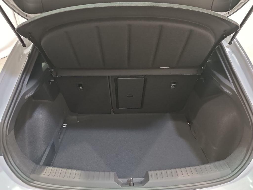 SEAT León 1.5 TSI S&S FR 25 Aniversario 85 kW (116 CV) - 6