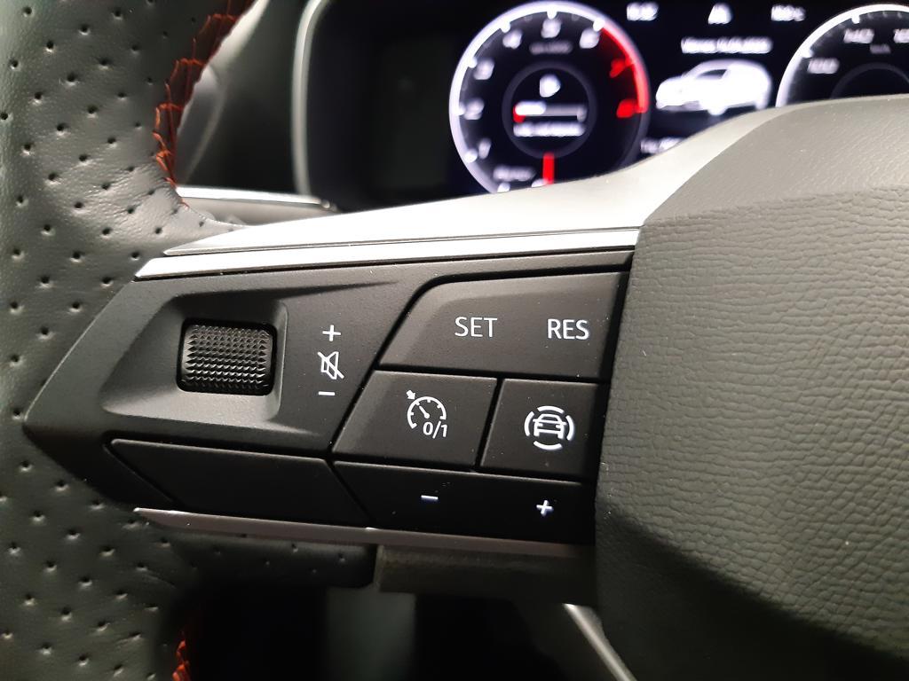 SEAT León 1.5 TSI S&S FR 25 Aniversario 85 kW (116 CV) - 11